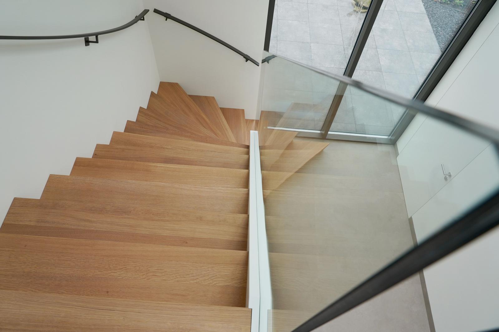 Bovenaanzicht trap met waaier