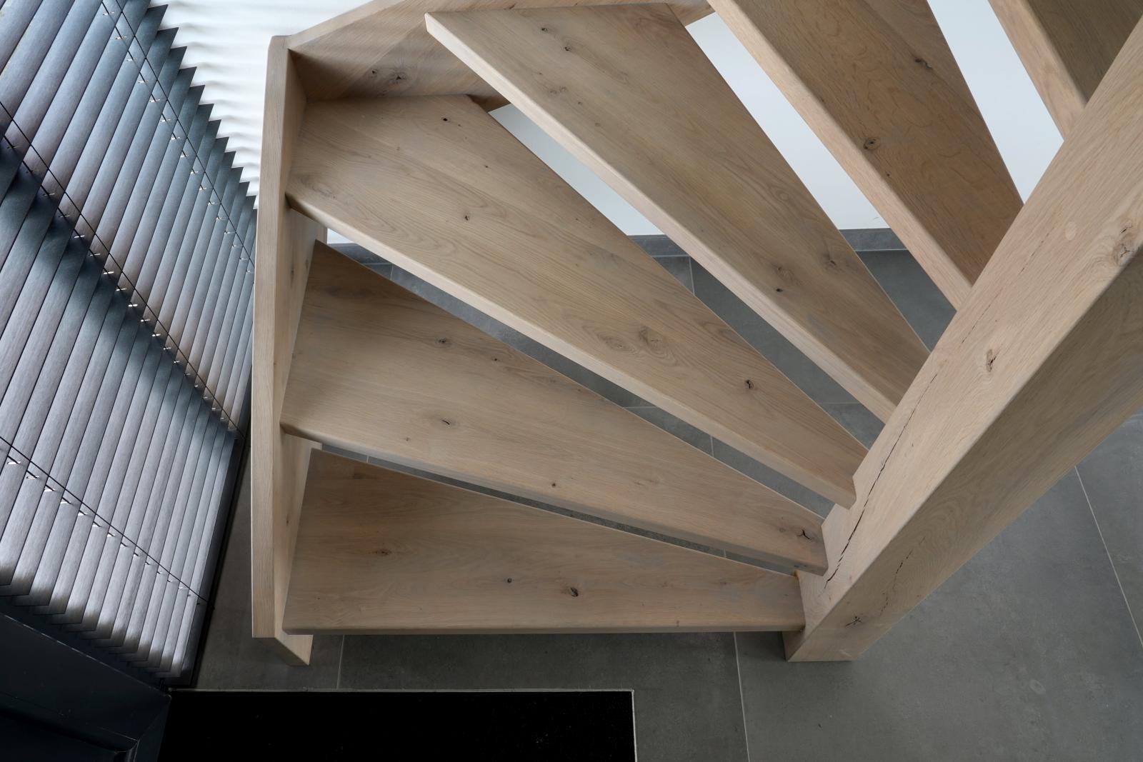 Eikenhouten trap